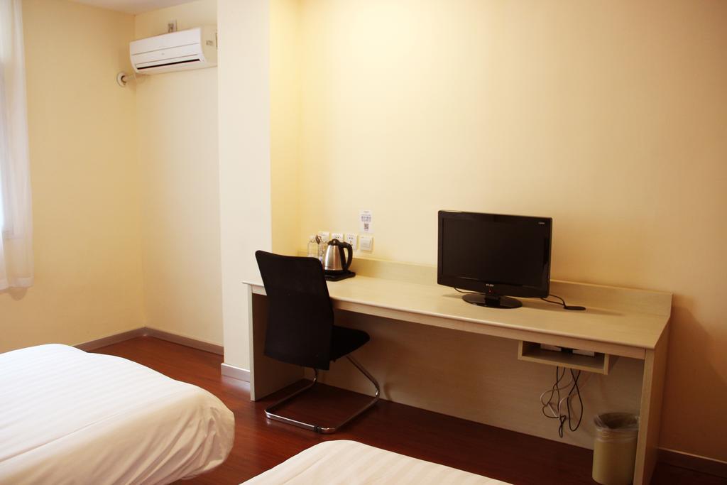 Hanting Hotel Dalian Olympic Square Hotel Room photo